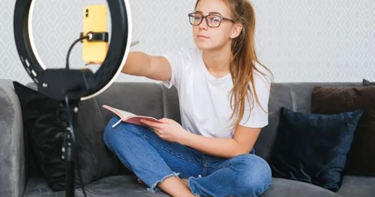 AI Virtual Influencers 2026: The New Creator Economy Reality